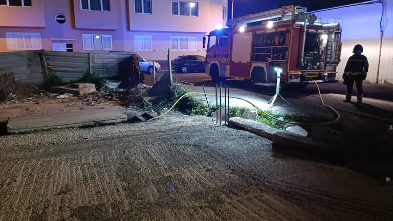 Incendio en una obra abandonada.