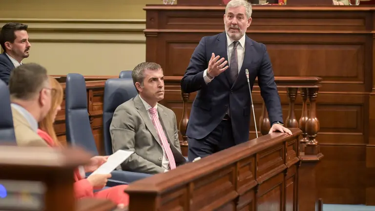 Fernando Clavijo en el Parlamento.