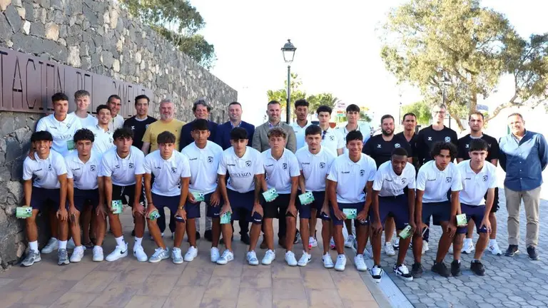 Homenaje al juvenil del US Yaiza