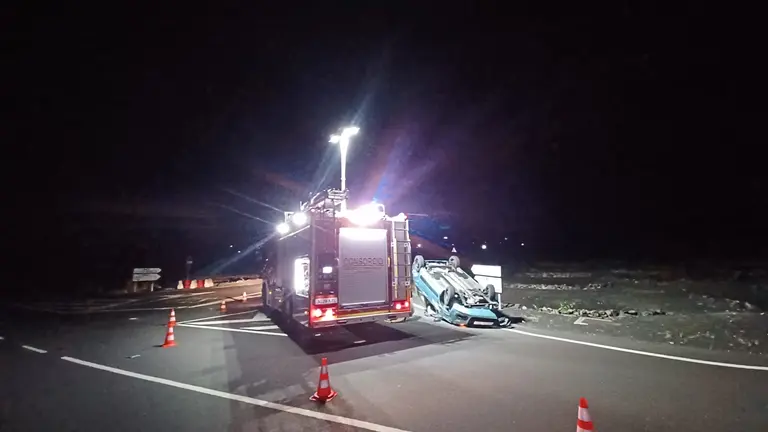 Accidente de tráfico en la LZ-30.