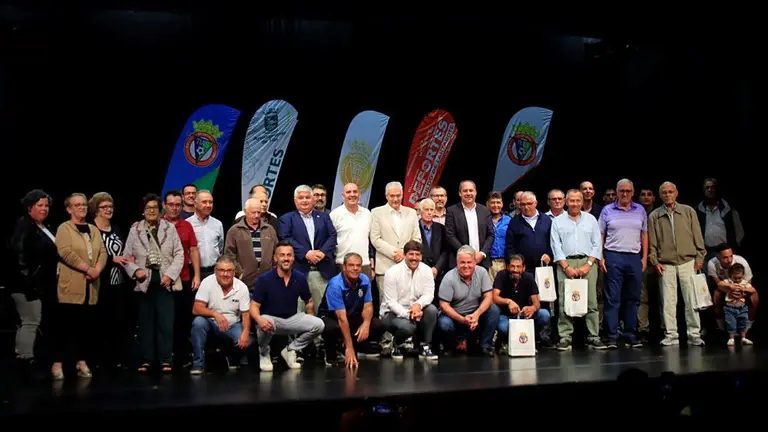 Homenaje al Sporting Tías