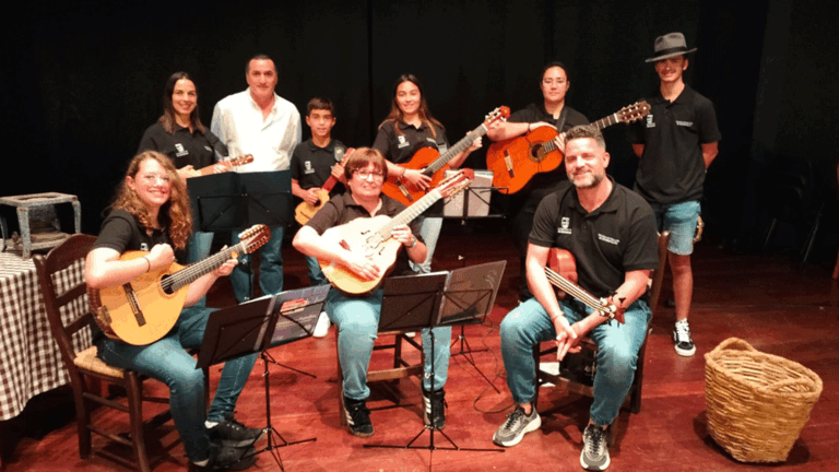 La Escuela de Folclore de San Bartolomé