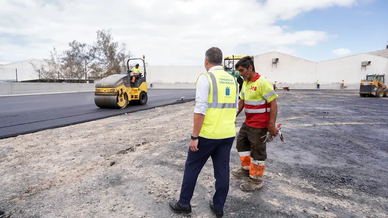 Asfaltado del aparcamiento