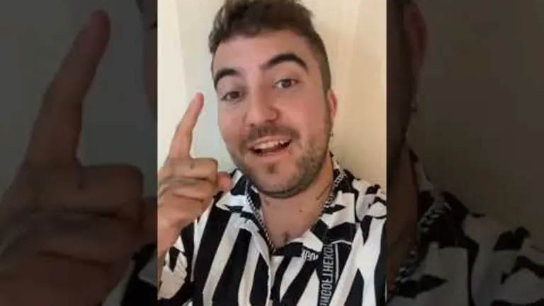 Saludo de los cantantes del Arrecife Summer Fest 2024.