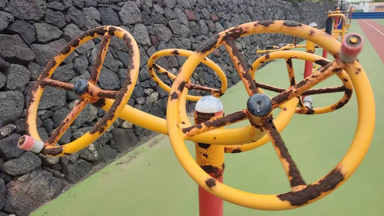 Canchas deportivas de Mancha Blanca. Imagen: PP Tinajo.