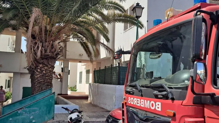 Detenido por incendiar una vivienda con su madre dentro.