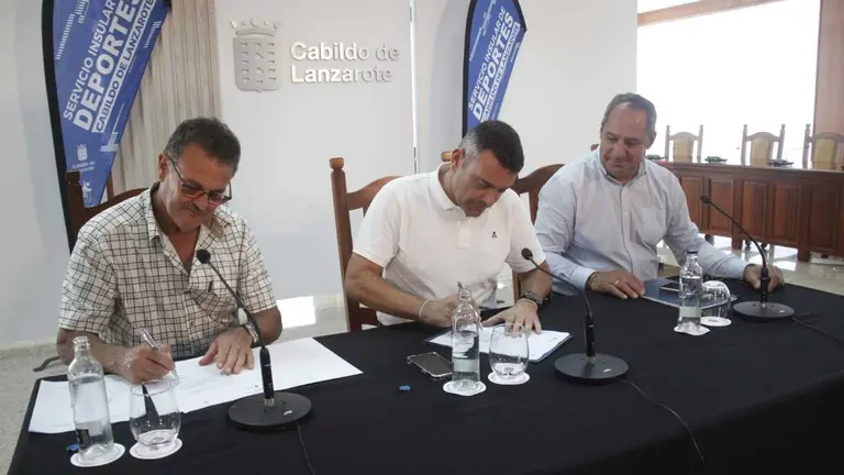 Acuerdo Cabildo-lucha canaria para los colegios