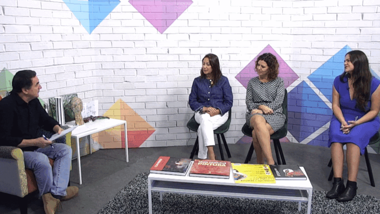 Ascesión Toledo, Ángeles Hernández y Amalia Fajardo en el Magazine