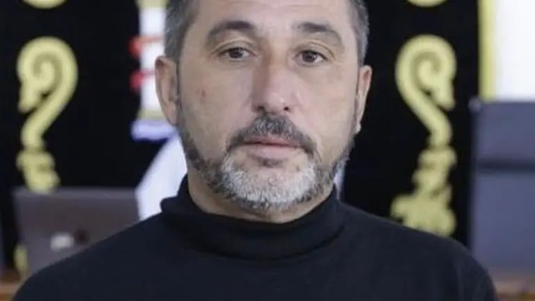 5abb2093-f3b1-4b4f-bf21-24b7996de29c