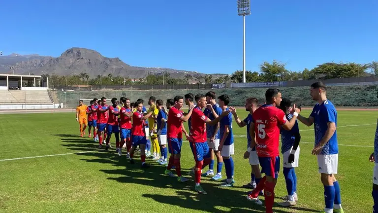 Saludo de los jugadores