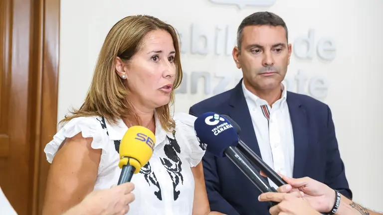 VISITA PRESIDENTA CABILDO DE FUERTEVENTURA A LANZAROTE 2