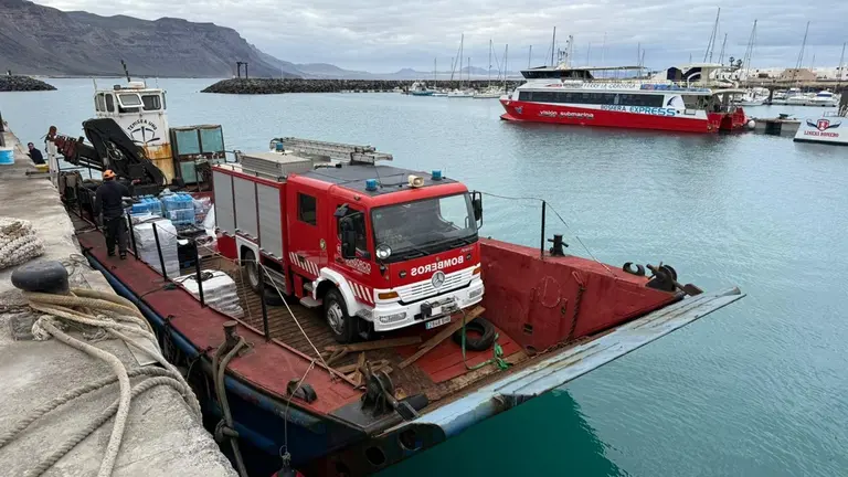 Camión de bomberos en La Graciosa (3)