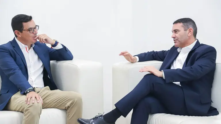 REUNIÓN PRESIDENTE CABILDO LANZAROTE CONSEJERO OBRAS PUBLICAS GOBCAN 1