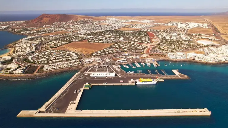 Puerto de Playa Blanca