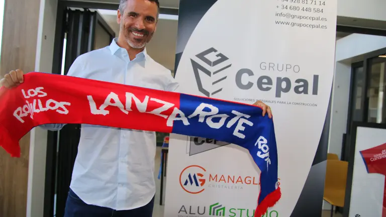 PRESENTACIÓN ÁNGEL LÓPEZ (9)