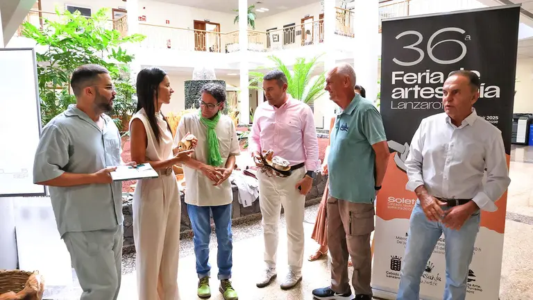 PRESENTACIÓN FERIA DE ARTESANÍA  (40)