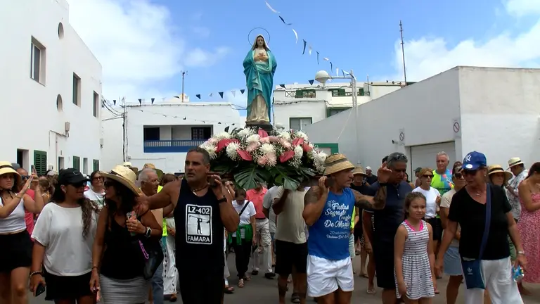 PGM 13 AGÜITA AGÜITA PROCESION CALETA DE FAMARA.00_03_14_18.Imagen fija002