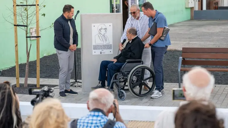 Homenaje a Óscar Torres