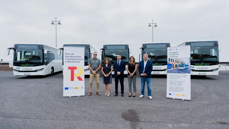 Adquisición 5 nuevas guaguas  (1)