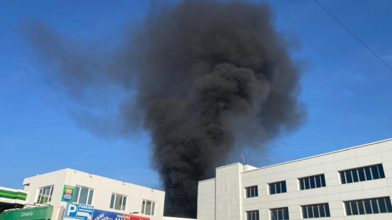 Incendio en la nave Lanzarote Bus