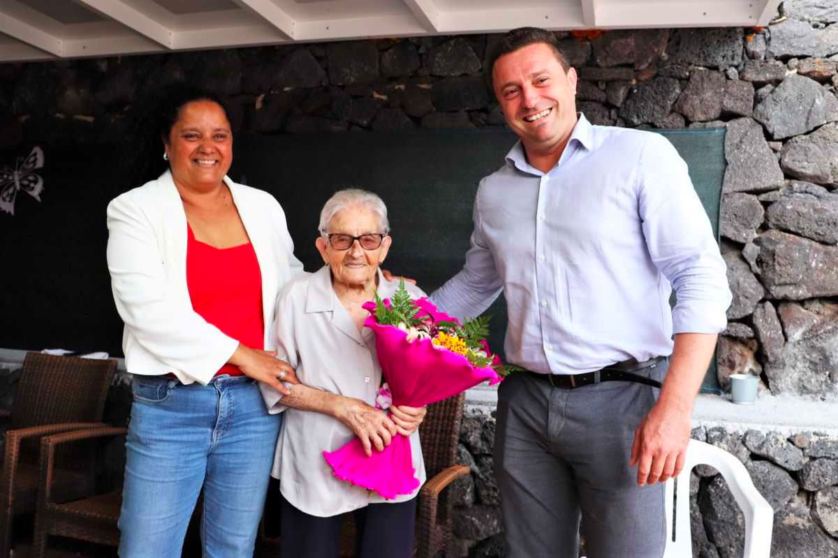 Cumpleaños de Dolores Fernández, abuela centenaria de La Degollada