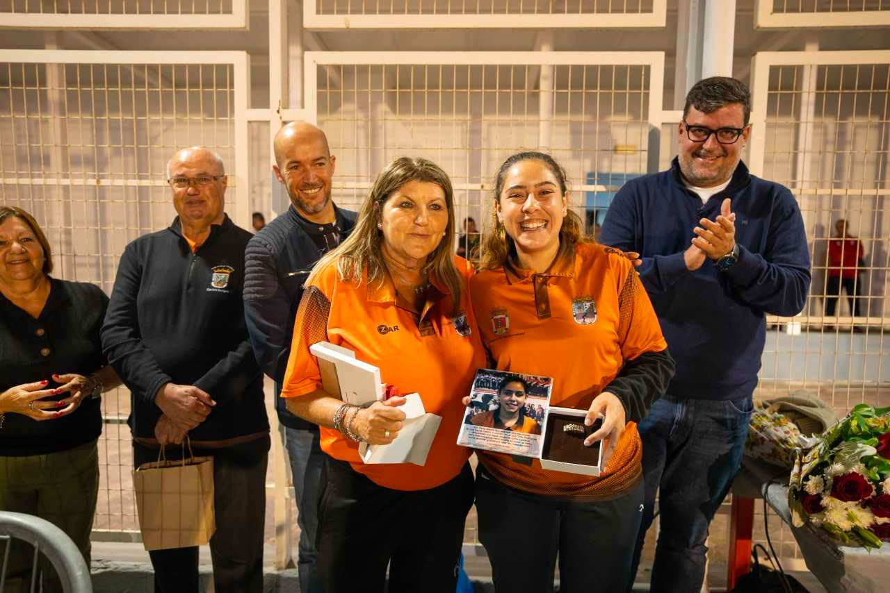 Homenaje a la campeona del mundo de petanca Sara Díaz