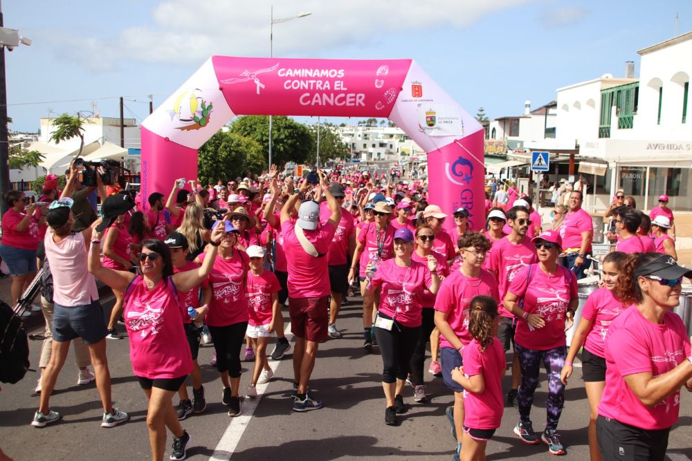 Caminata contra el cáncer en Playa Blanca