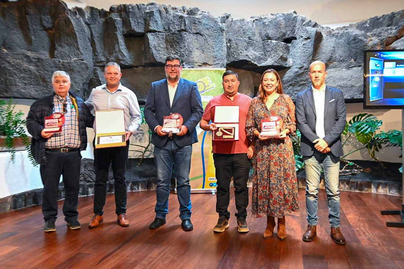 Medalla de Oro del municipio al San Bartolomé CF por su 50º aniversario