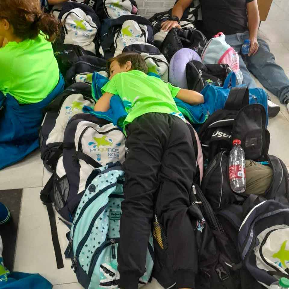 Equipo en el aeropuerto