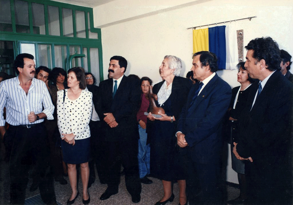 Inauguración del colegio Mercedes Medina