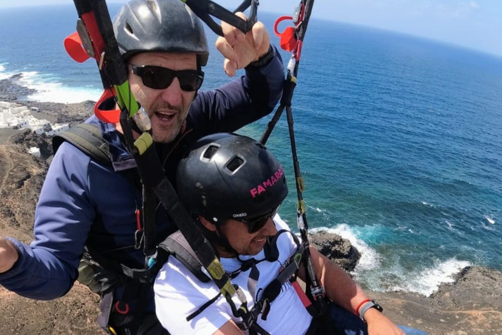 Yone Caraballo en parapente