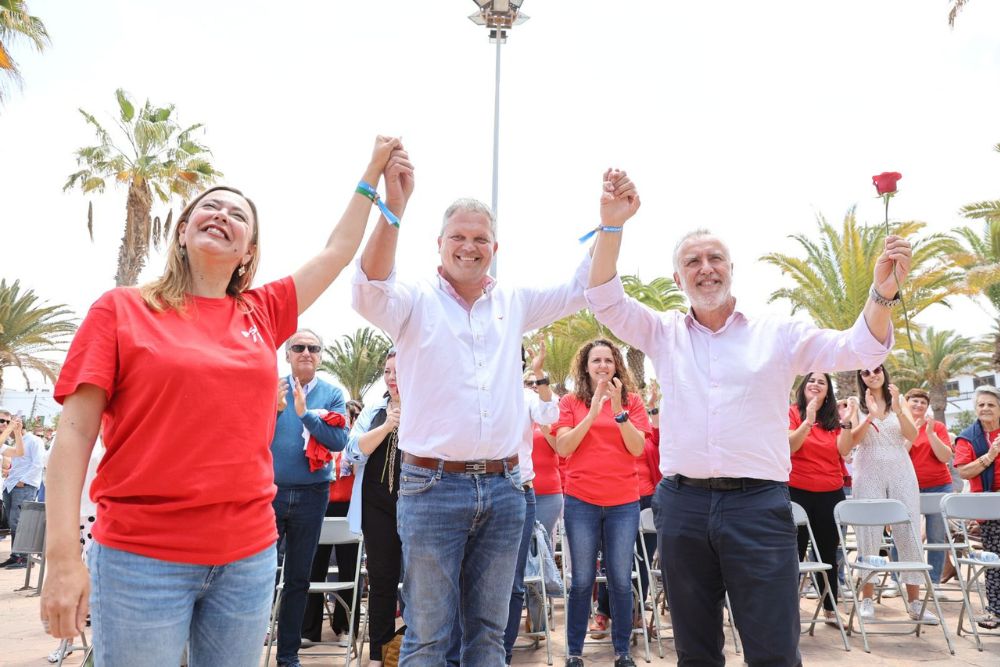 Dolores Corujo, Alfredo Mendoza y Ángel Víctor Torres