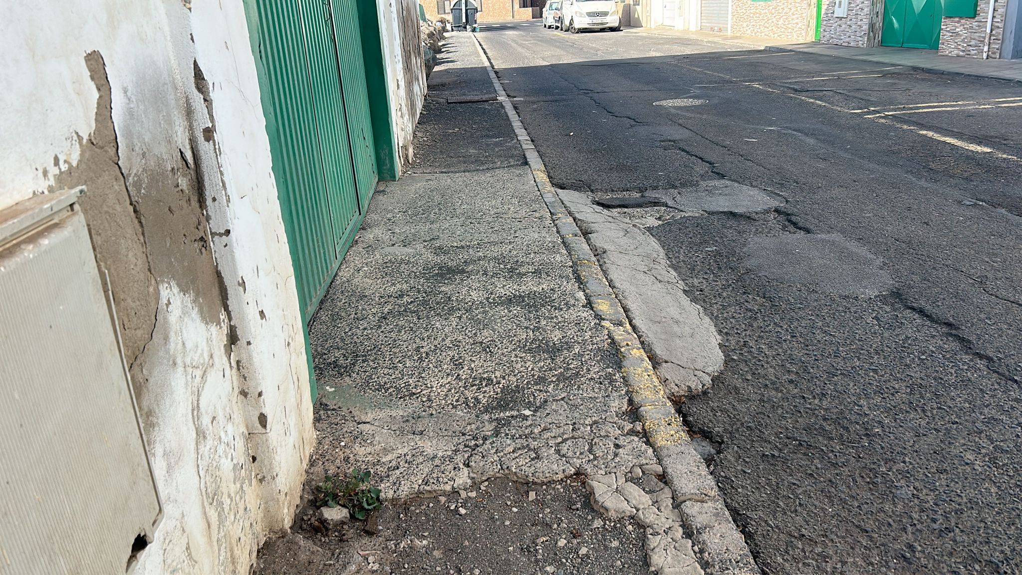 Desperfectos en calles de Arrecife.
