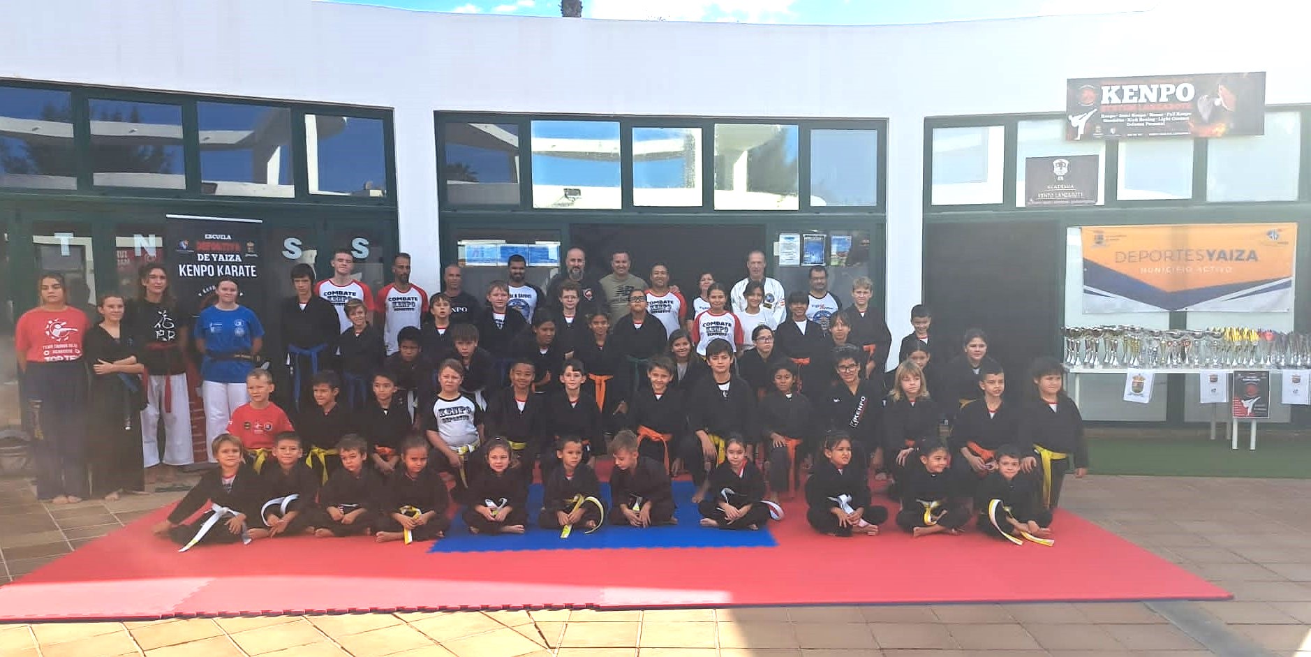 Parte del grupo participante.