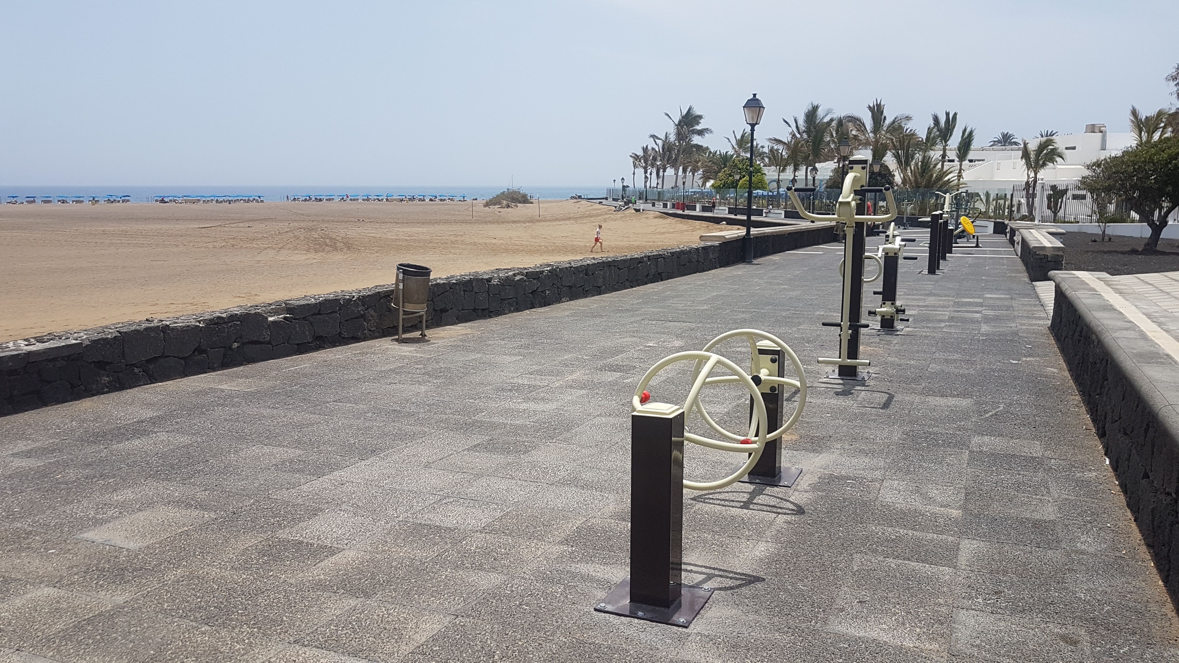 Gimnasio al aire libre en Puerto del Carmen para personas con discapacidad.