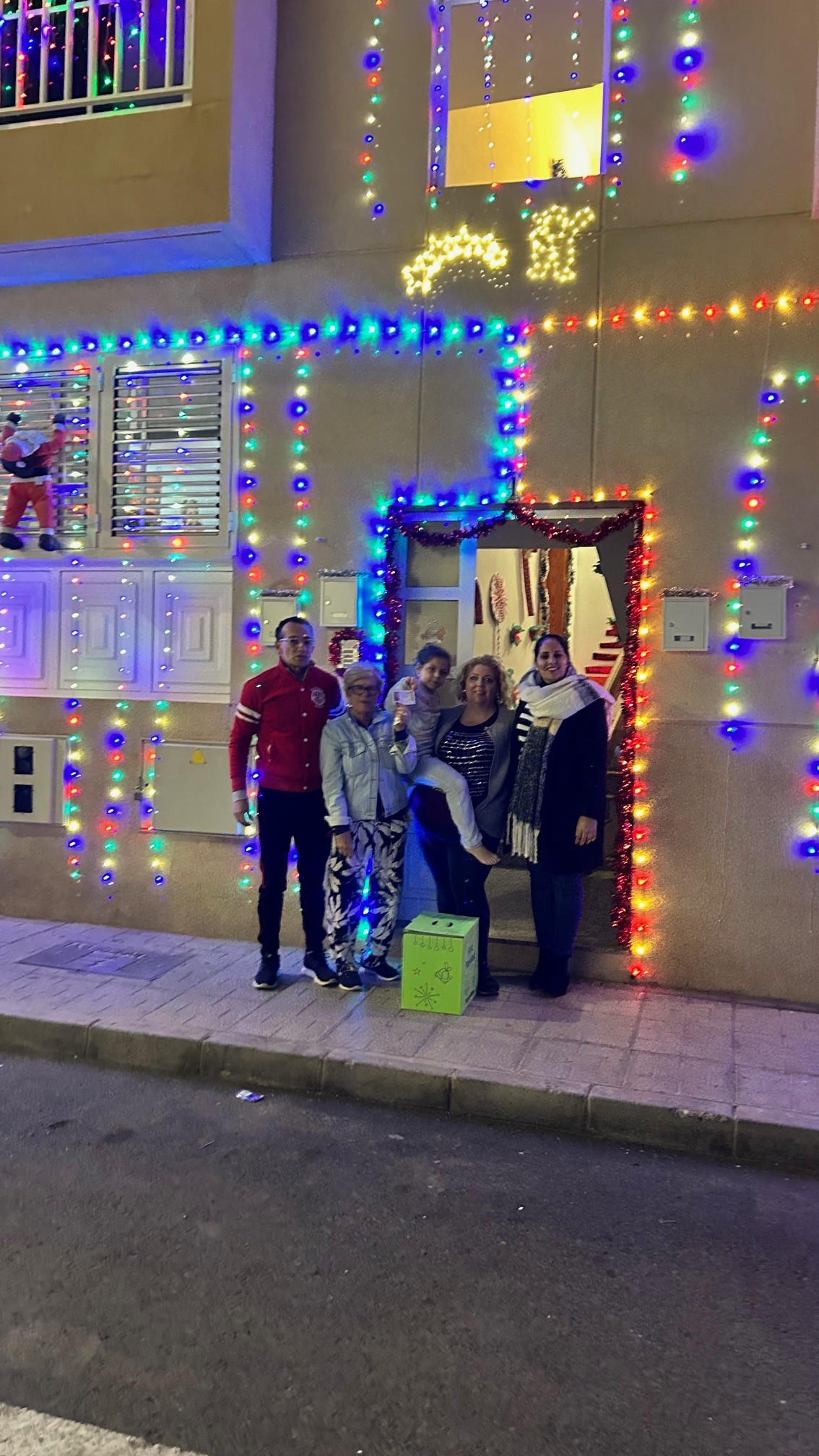 Vivienda de la Calle La Joaquina, ganadora del Concurso de Fachadas Navideñas de Titerroy.