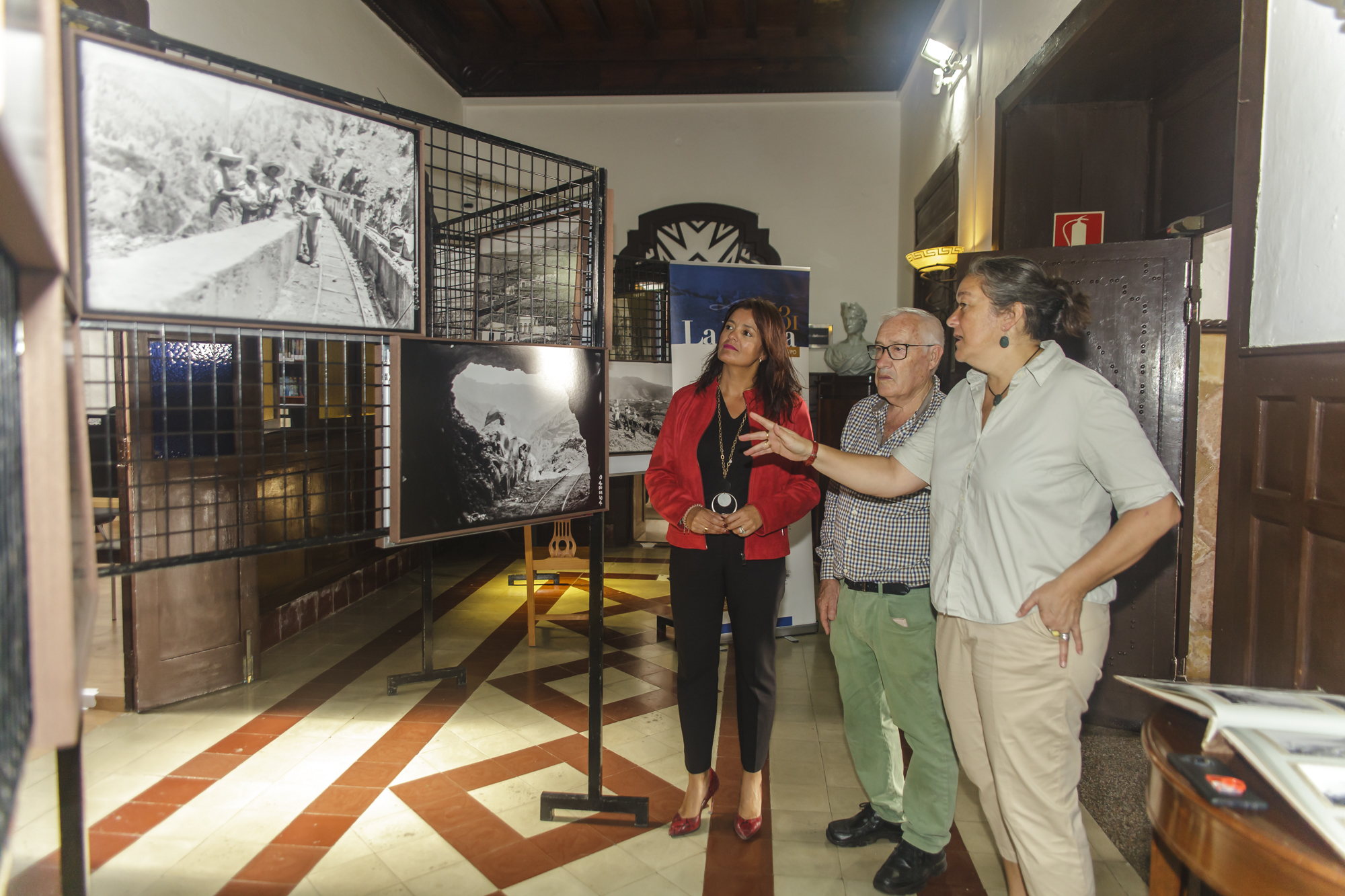 Exposicion Fotos Antiguas La Palma Biblioteca 2024.