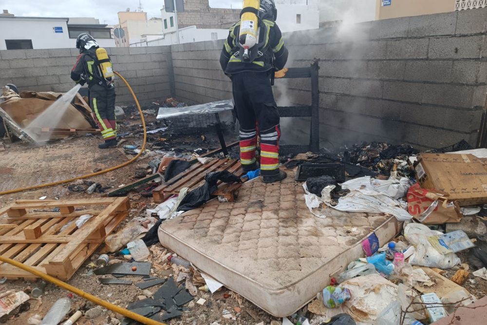 Incendio en la obra abandonada de Argana Alta.
