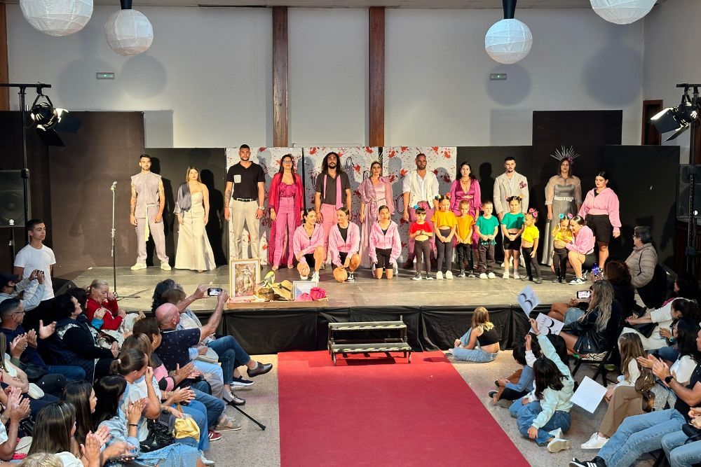 Un momento del desfile