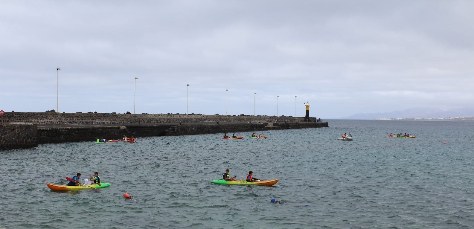 Limpieza de los fondos marinos de Arrecife durante este pasado fin de semana.