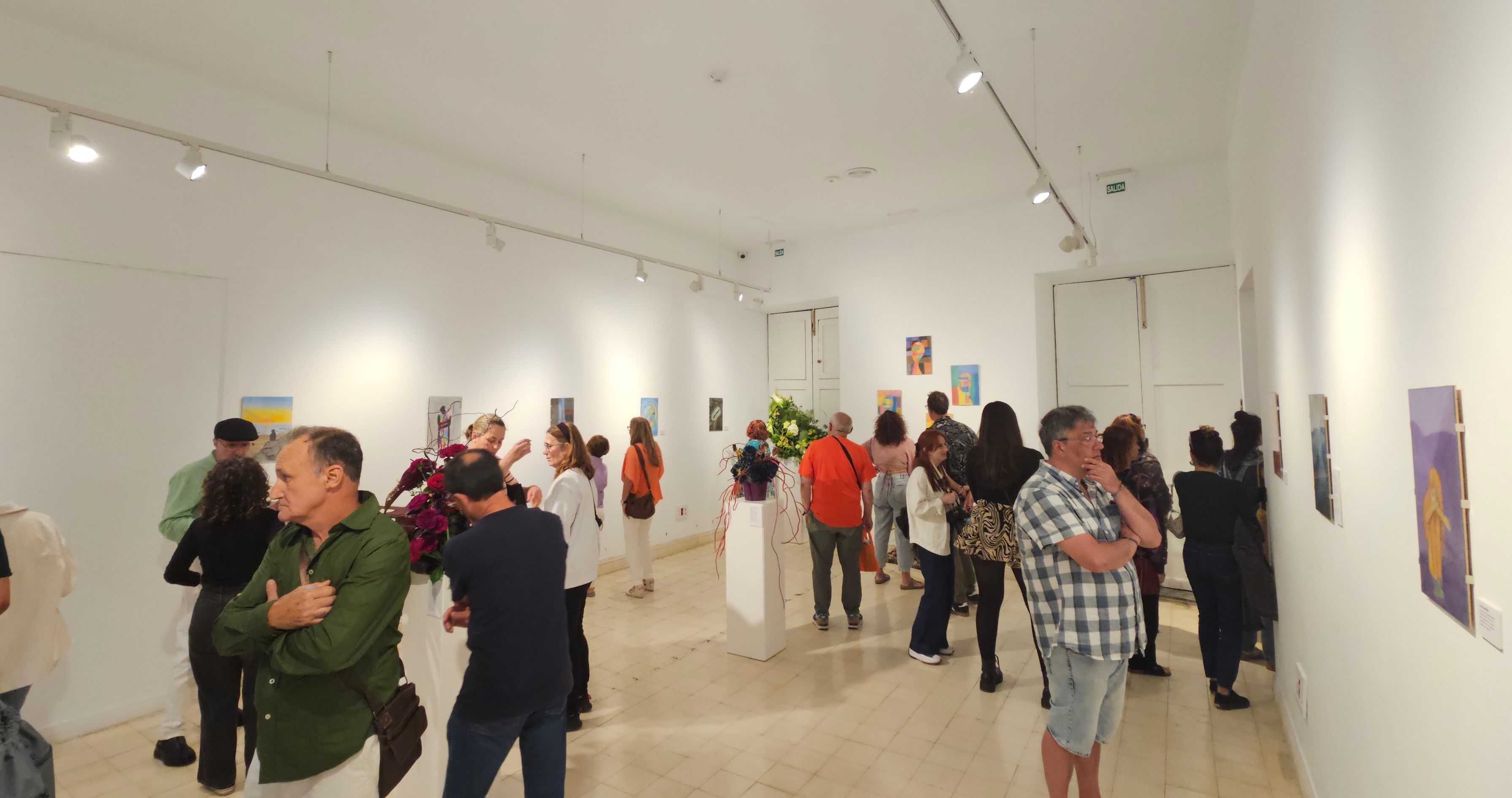 Exposición 'Hay salidas no estás solo'.