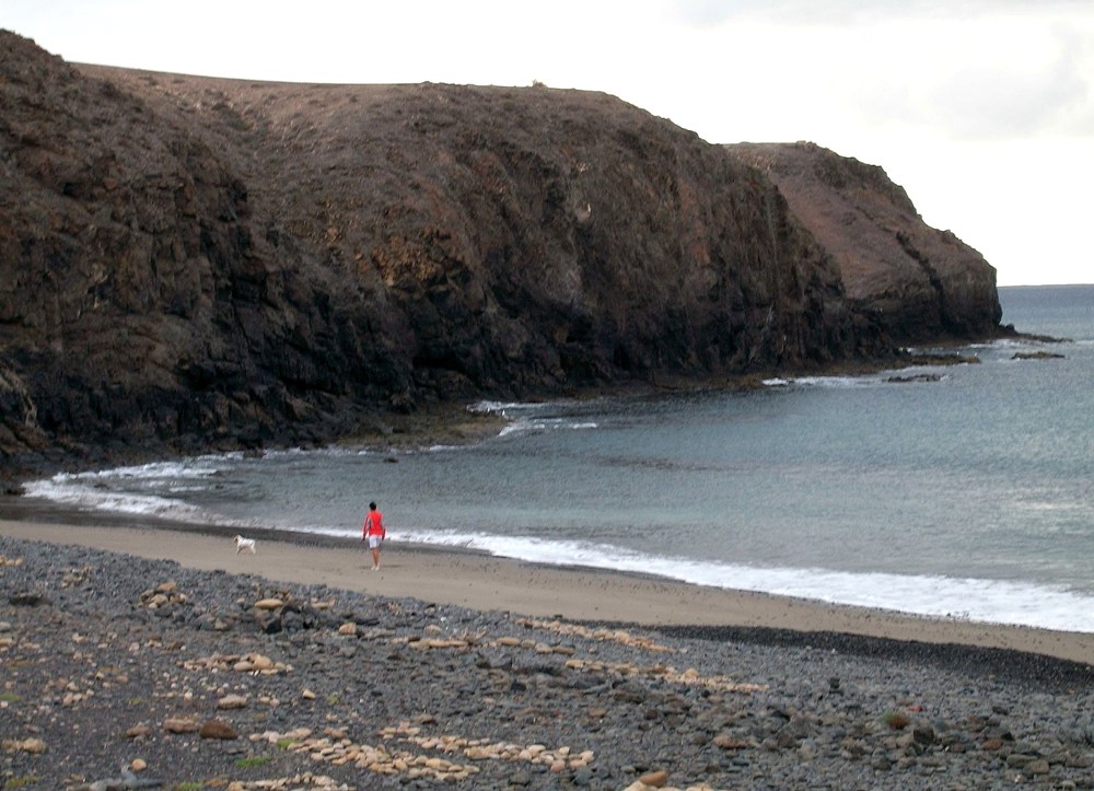Playa de Las Coloradas. Imagen: Ayuntamiento de Yaiza.