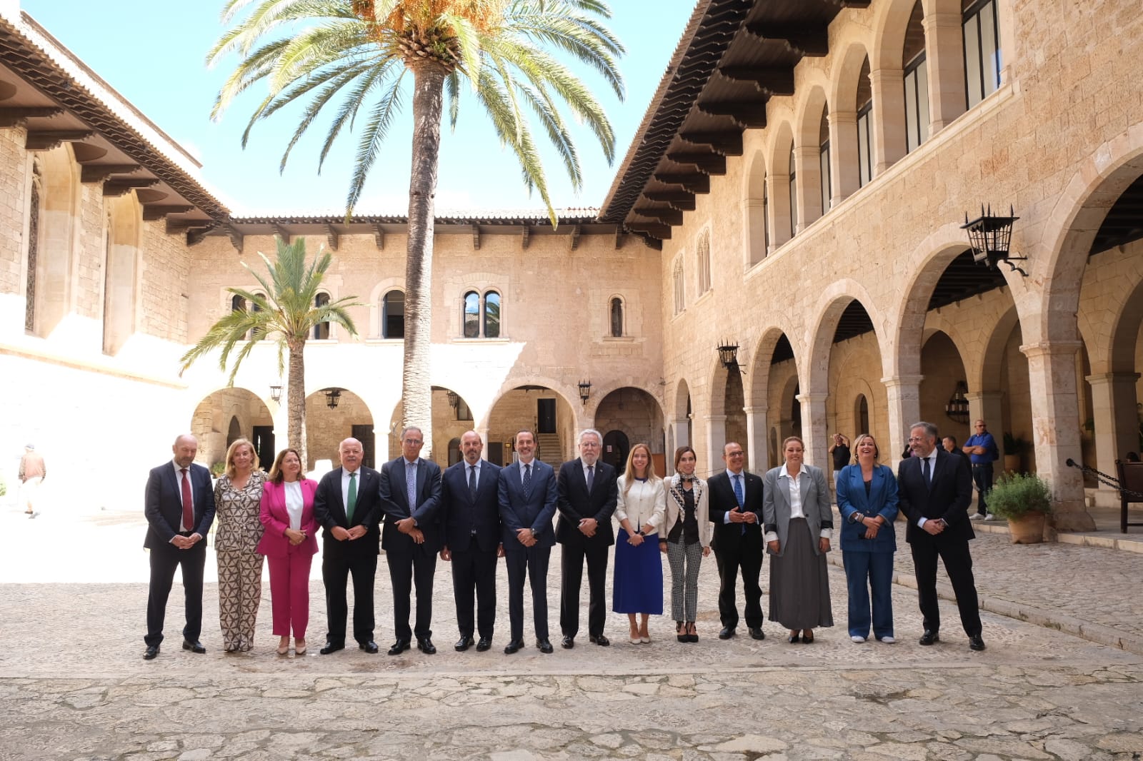 Ástrid Pérez en el Parlamento de Baleares.