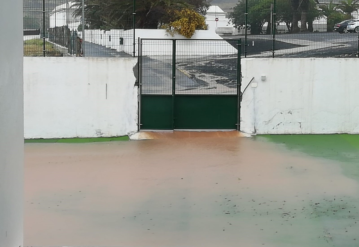 La entrada del Colegio San Juan de Día de Haría