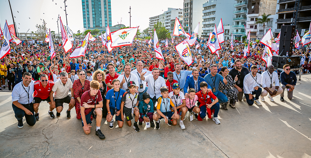Autoridades, organización y participantes II