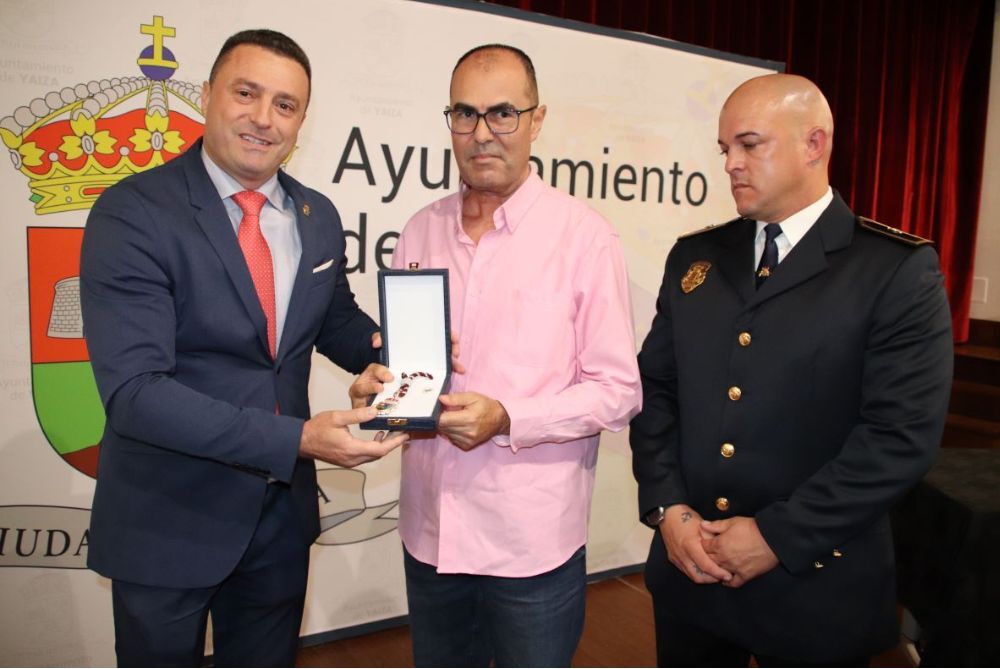 Reconocimiento al policía local Esteban García,