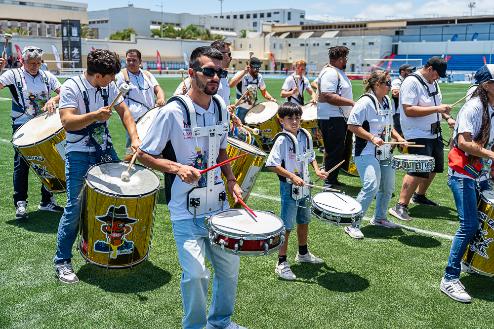 Ritmo de batucada para clausurar el torneo