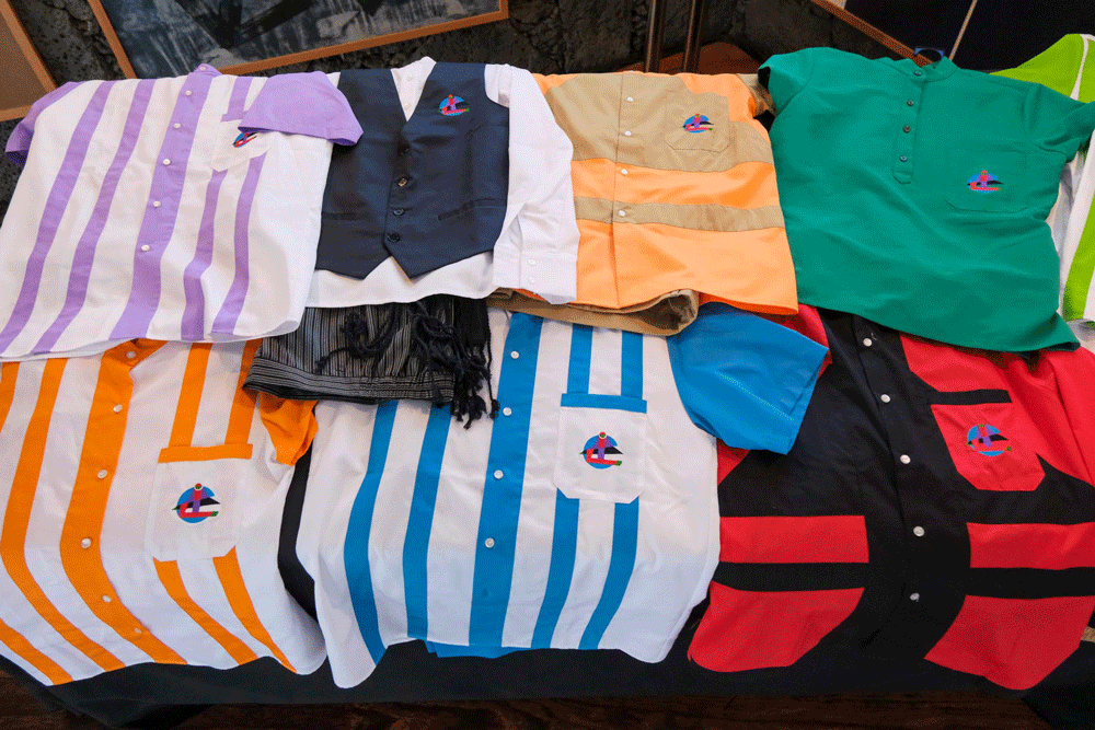Uniformes de los Centros Turísticos