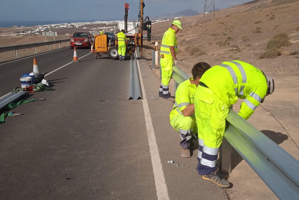 Obras en la carretera a su paso por Las Grietas