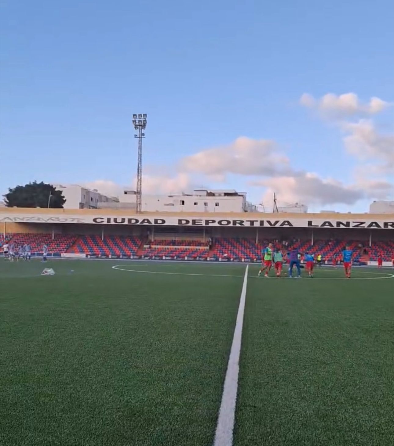 PSOE de Arrecife Criticises Mayor’s €30,000 Gala Dinner Amidst Sports Funding Issues